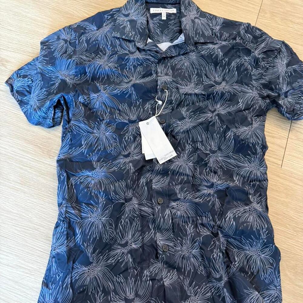 Vince camuto navy floral button